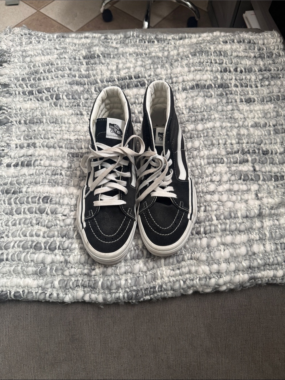 Vans men’s Black and White Sk8-Hi Skate Sneakers